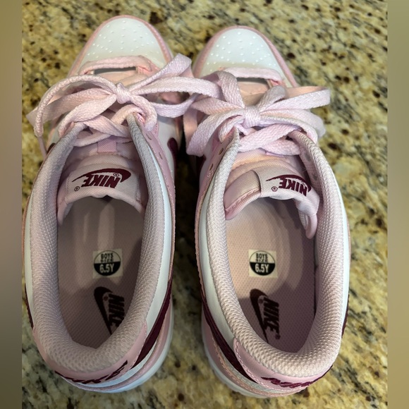 Nike Dunk Low Pink Foam Red White (GS) size 6.5 fits womens 8 - Picture 4 of 6